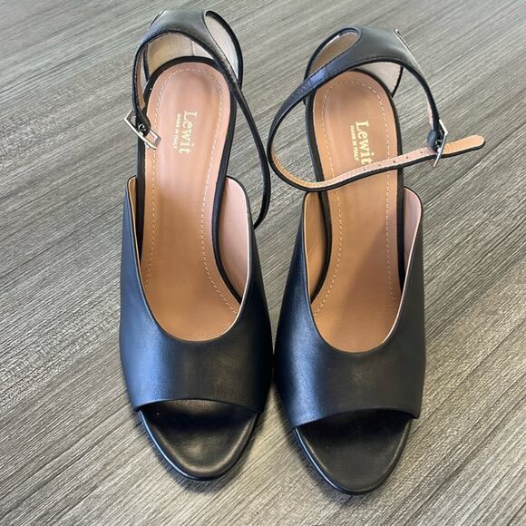 Lewit heels.  Size 39/9.5 - Picture 1 of 6